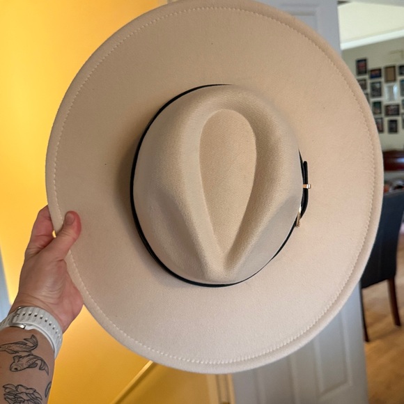 Lulus hat - Picture 4 of 4